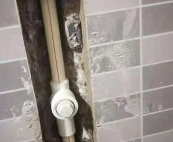 兴宾卫生间测漏水